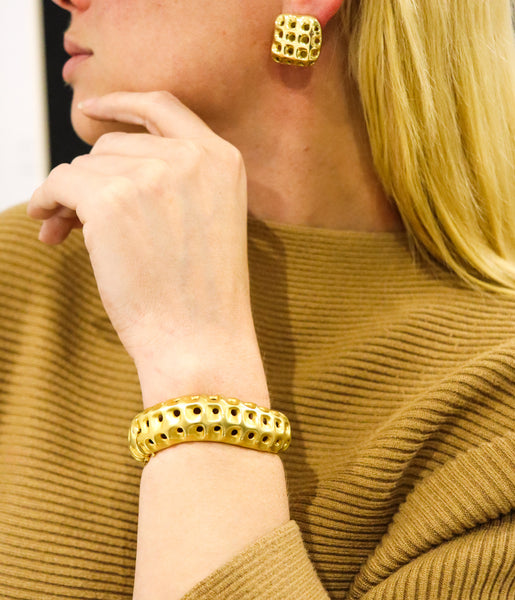 Angela Cummings Studios 1987 New York Honeycomb Earrings In 18Kt Yellow Gold