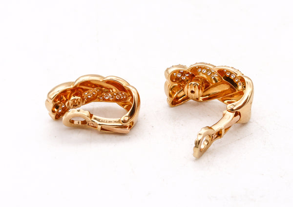 *Cartier Paris Clip-earrings in 18 kt yellow gold with 1.30 Cts in VS diamonds