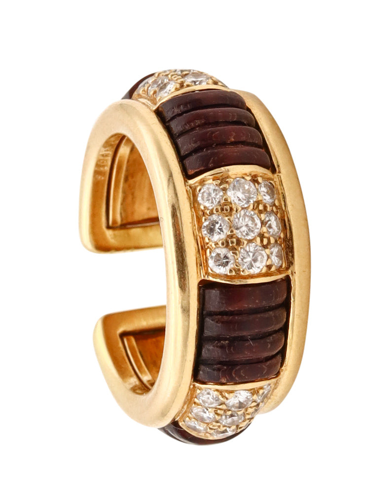 *Boucheron Paris Convertible Pluriel ring in 18 kt gold with VS diamonds wood & coral