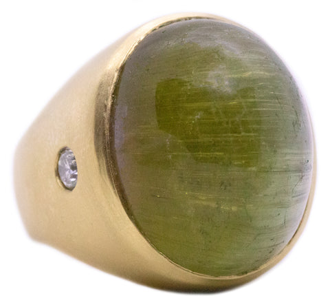 MASSIVE 18 KT GOLD RING WITH 39.35 Cts CAT'S EYE GREEN TOURMALINE