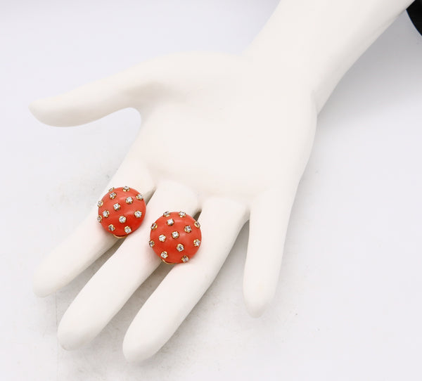 *Missiaglia Venezia 1960 Button clips-earrings in 18 kt yellow gold with coral and 1.56 Cts in diamonds