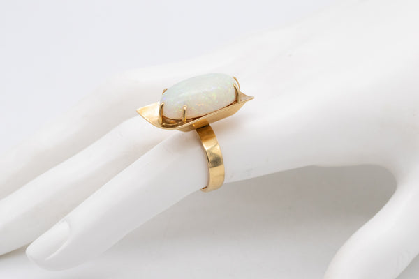 *Modernist geometric cocktail ring in 18 kt yellow gold with 10.86 Cts opal