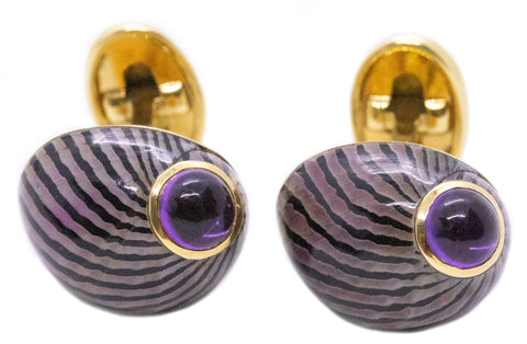 SEAMAN SCHEPPS, TRIANON 18 KT GOLD CUFFLINKS SHELL WITH AMETHYST