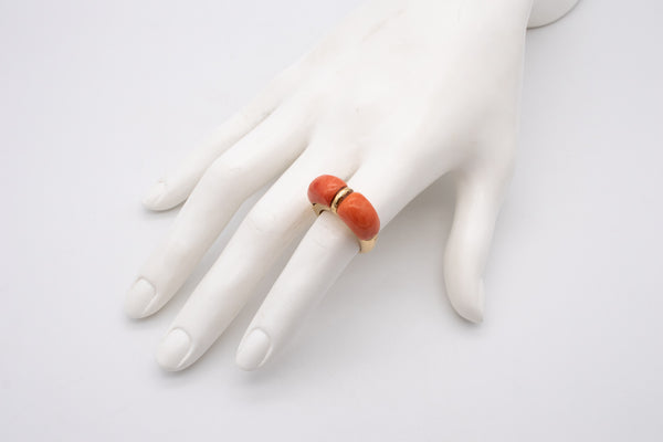 *Boucheron 1950 Paris by Andre Vassort Cocktail ring in 18 kt yellow gold with corals