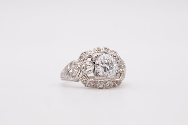 ART DECO ANTIQUE 1930'S PLATINUM ENGAGEMENT RING WITH 2.15 Ctw IN DIAMONDS