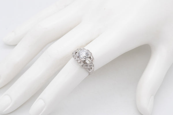 ART DECO ANTIQUE 1930'S PLATINUM ENGAGEMENT RING WITH 2.15 Ctw IN DIAMONDS