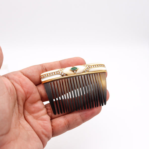 -Chaumet London 1968 Hair Comb In 18Kt Gold With 2.32 Ctw In Diamonds And Emerald