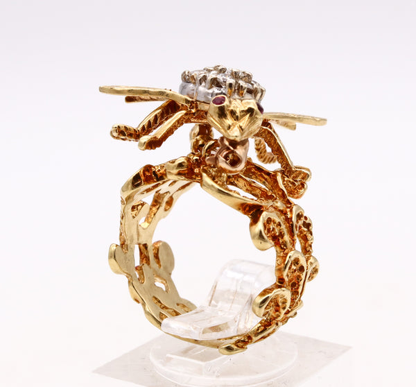 *Herbert Rosenthal 1960 Jeweled Bee convertible ring pin in 18 kt yellow gold with 1.14 Ct in VS diamonds