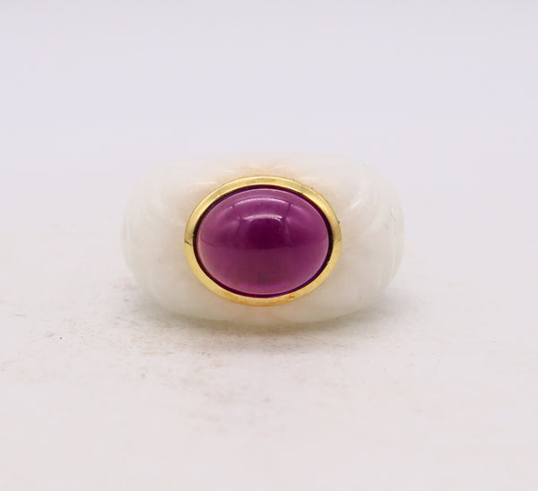 *Modern Italian cocktail ring in white Quartzite with 18 kt yellow gold and 5.15 Cts Amethyst
