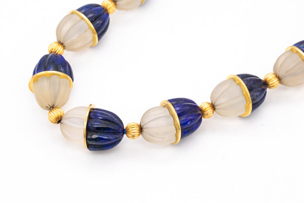 ITALIAN MODERNIST 18 KT GOLD NECKLACE WITH FLUTED ROCK QUARTZ AND LAPIS LAZULI