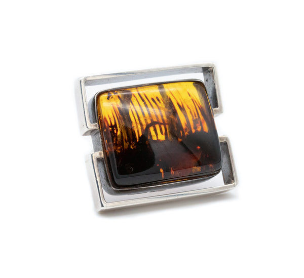 STERLING SILVER 1970'S MODERNIST VINTAGE RING WITH LARGE AMBER
