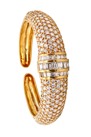 Exceptional Designer Modern Italian Bracelet In 18Kt Yellow Gold With 21.12 Cts In VS Diamonds