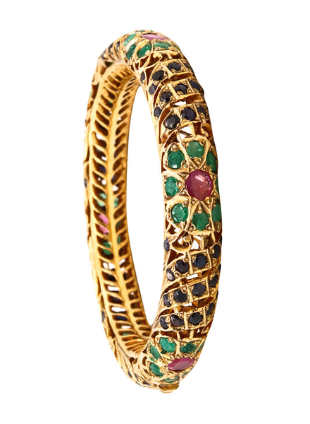 *Mughal antique Jeweled bracelet in 19 kt yellow gold with 17.67 Cts in rubies emerald and sapphires