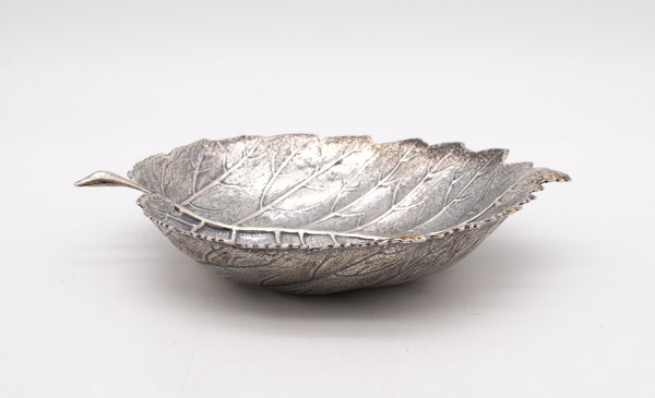 BUCCELLATI GIANMARIA, MILANO .925 STERLING SILVER HAZELNUT LEAVE SMALL DISH TRAY