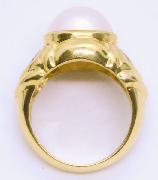 Italian Modern Cocktail Ring In 18Kt Yellow Gold With Diamonds And White Pearl