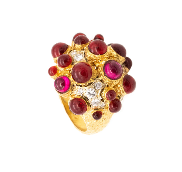 (S)French 1960 Space Age Cocktail Ring In 18Kt Gold With 13.06 Cts In Diamonds And Garnets