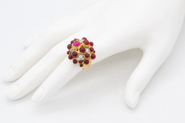 (S)French 1960 Space Age Cocktail Ring In 18Kt Gold With 13.06 Cts In Diamonds And Garnets