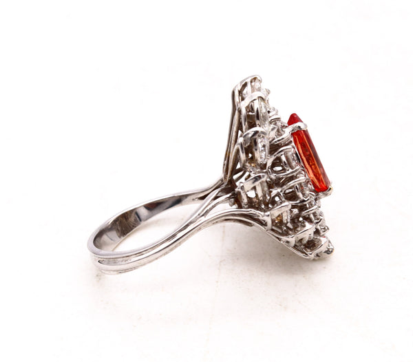 (S)Mid Century Cocktail Ring In 18Kt White Gold With 4.08 Cts In Orange Sapphire And Diamonds