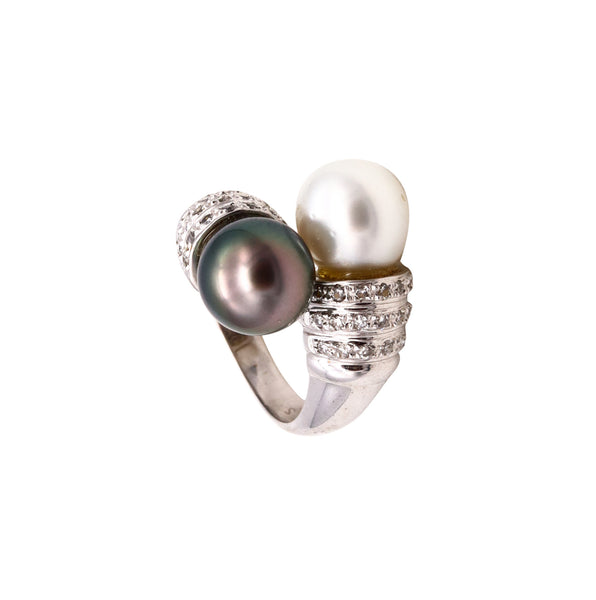 *Modern Toi Et Moy bypass ring in 18 kt white gold with diamonds and Akoya pearls