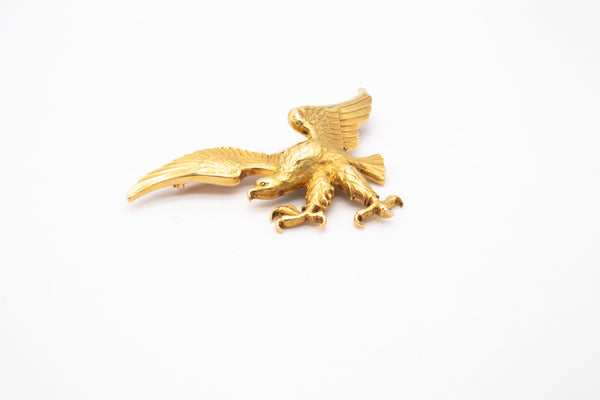 *Cartier 1940 Paris fabulous eagle brooch in textured 18 kt yellow gold