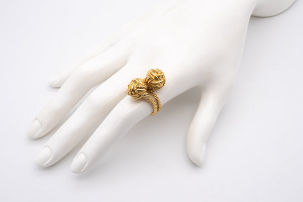 *Tiffany & Co. 1970 by Schlumberger 1970 Toi et Moi knots ring  in 18 kt textured gold