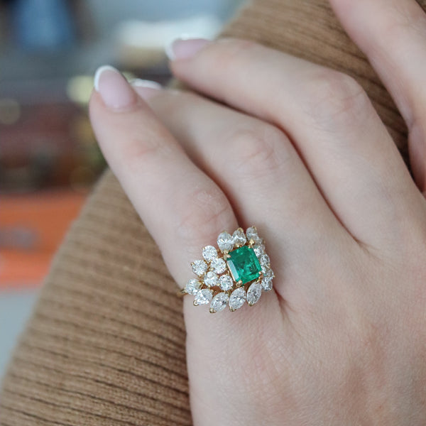Cluster Cocktail Ring In 18Kt Yellow Gold With 5.58 Ctw In Colombian Emerald And Diamonds