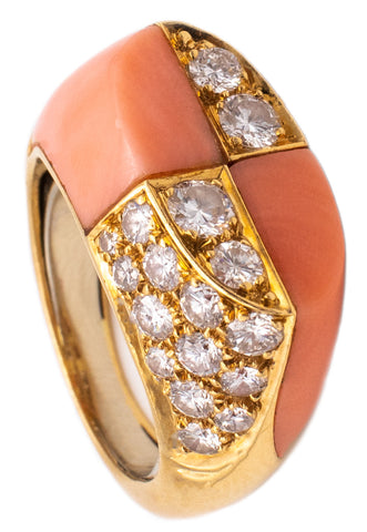 FRENCH 1970 MODERNIST 18 KT GEOMETRIC COCKTAIL RING WITH DIAMONDS & CORAL