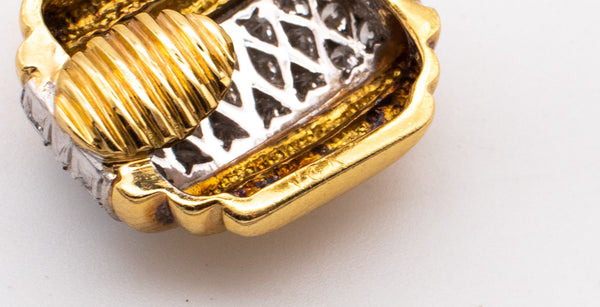 VAN CLEEF & ARPELS ART-DECO 18 KT GOLD EARRINGS WITH 2.70 Ctw IN VS DIAMONDS