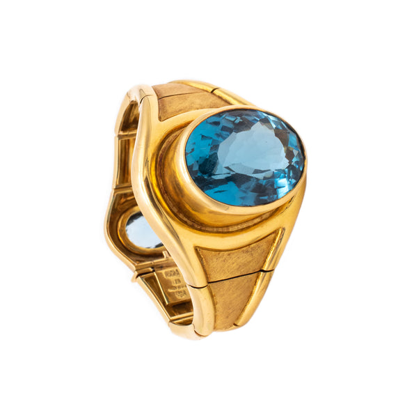 *Burle Marx 1970 Brazil rare massive geometric bracelet in 18 kt yellow gold with 66.56 Cts in blue topaz