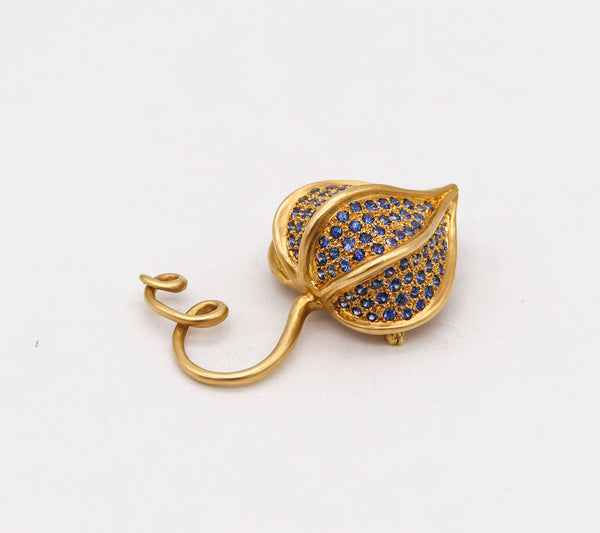 Angela Cummings 1997 Brooch In 18Kt Yellow Gold With 3.76 Ctw In Blue Sapphires