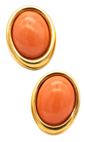 *Tiffany & Co. New York Oval earrings in 18 kt yellow gold with 20.66 Cts of natural coral