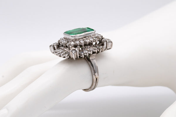 PALLADIUM ANTIQUE COLONIAL RING WITH 9.3 Cts IN DIAMONDS & EMERALD