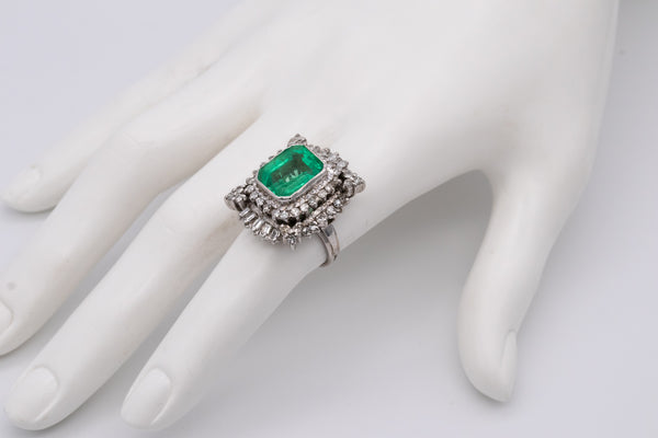 PALLADIUM ANTIQUE COLONIAL RING WITH 9.3 Cts IN DIAMONDS & EMERALD