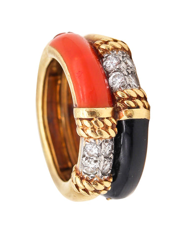 -Kutchinsky 1970 London Ring in 18Kt Gold With 3.56 Cts Diamonds Coral & Onyx