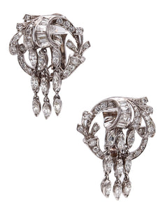 *French 1930 Art Deco Platinum dangling earrings with 3.74 Cts in mixed cuts Diamonds