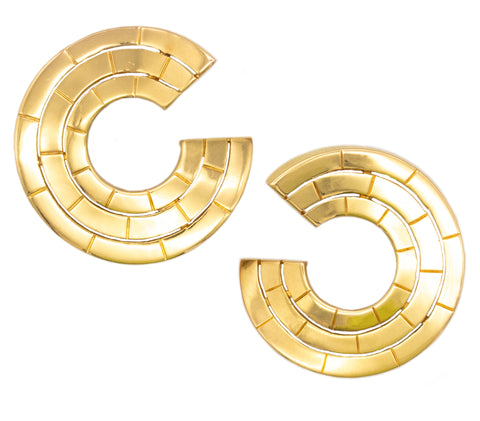 *Gubelin by Kurt Aepli 1970 Swiss 18 kt yellow gold geometric clip-earrings
