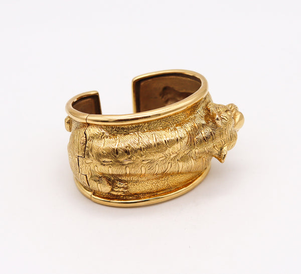 -Craig Drake Vintage Tiger Cuff Bracelet In Textured 18Kt Yellow Gold