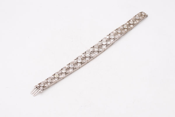 PLATINUM 1930 EUROPEAN ART DECO BRACELET WITH 14.03 Ctw IN DIAMONDS