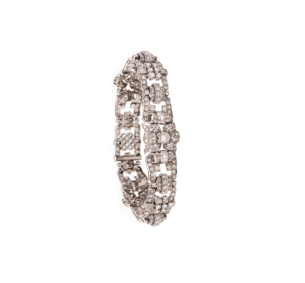 *Platinum 1930's Art Deco geometric bracelet with 14.79 Ctw in diamonds