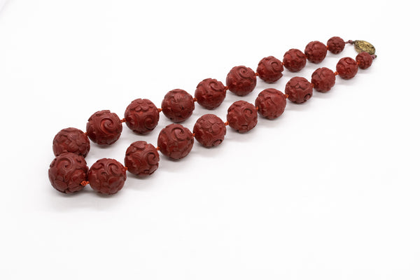 CHINESE 1900 CINNABAR RED WOOD GRADUATED CARVED BEADS NECKLACE