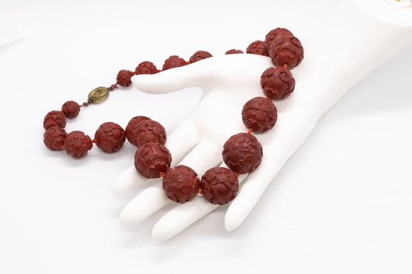 CHINESE 1900 CINNABAR RED WOOD GRADUATED CARVED BEADS NECKLACE
