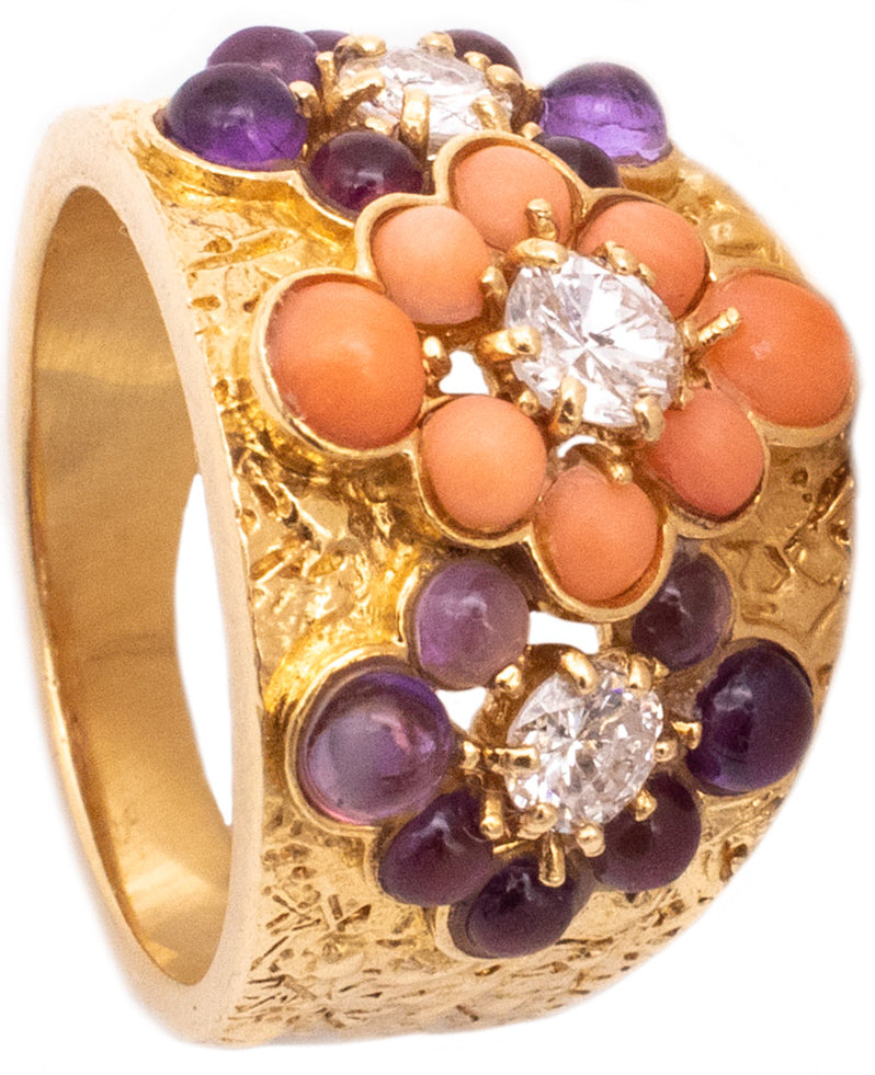 VAN CLEEF & ARPELS 1960 PARIS 18 KT GOLD RING WITH 3.60 Ctw DIAMONDS AMETHYST AND CORAL