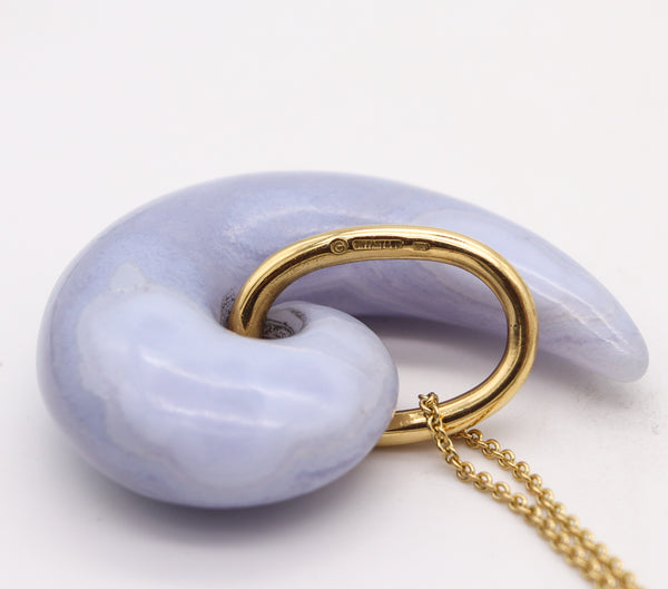 Tiffany Co 1970 Angela Cummings Rare Blue Lace Agate Comma Necklace In 18Kt Yellow Gold