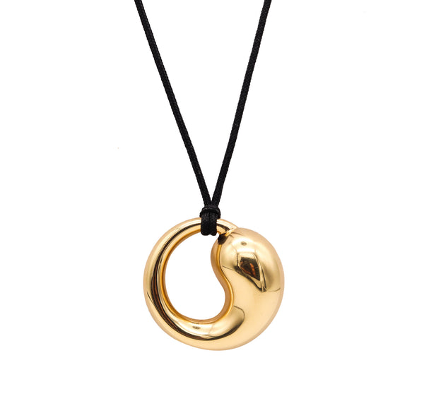 Tiffany & Co. 1977 Elsa Peretti Big Eternal Circle Necklace in 18Kt Yellow Gold