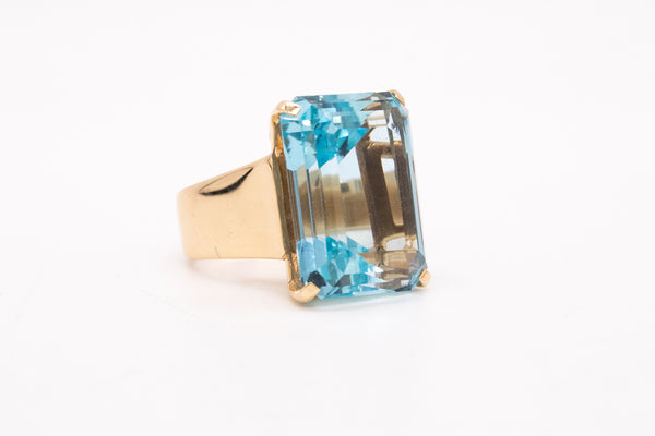 (S)Modernist Cocktail Ring In 18Kt Yellow Gold With 24.66 Cts Aquamarine