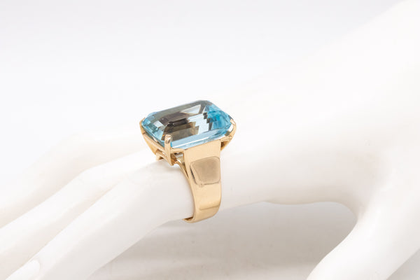 (S)Modernist Cocktail Ring In 18Kt Yellow Gold With 24.66 Cts Aquamarine