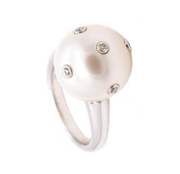 (S)Modern Cocktail Ring In 18Kt Gold With VS Diamonds And 15 MM South Sea Pearl