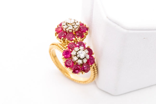 *Mid-Century 1960 Toi et Moi ring in 18 kt gold with 4.72 Ctw in diamonds & rubies