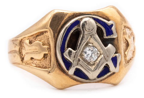 MASONIC 1930 MEN'S RING IN 10 KT GOLD WITH ENAMEL AND ONE DIAMOND