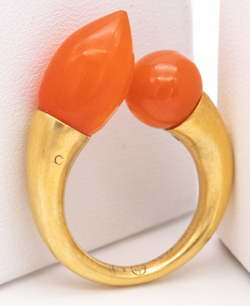 Liu Fang Hong Kong Toi Et Moi Ring In 18Kt Gold With Ancient Roman Red Agate Carvings